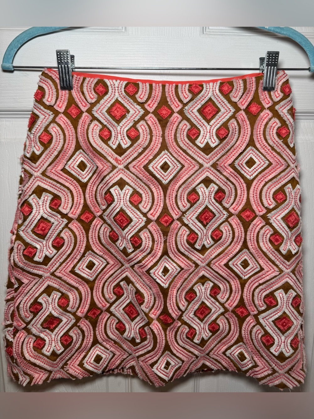 By Anthropologie Slim Mini Skirt Linen Apricot Tan Embroidered Women’s Size 2 - Picture 4 of 14